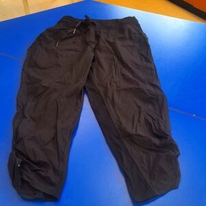 Lululemon jogger pants 3/4 length